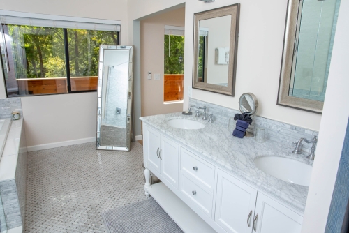 The Moonstone Suite Bathroom at Creekside Inn Sedona