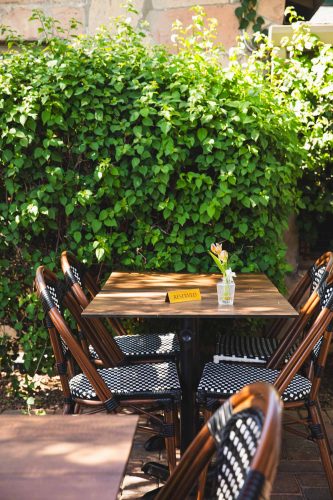 outdoor table at tandy's