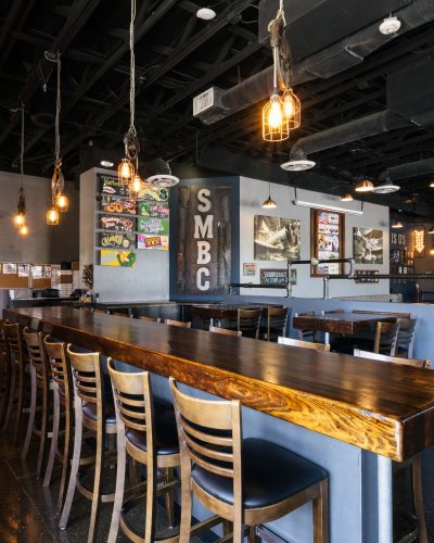 saddle mountain brewing company interior